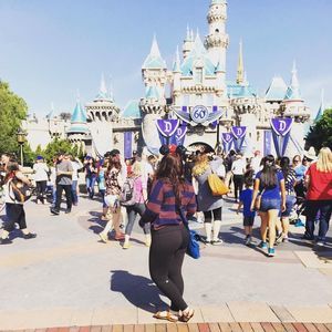 Meet your Posher, Camee