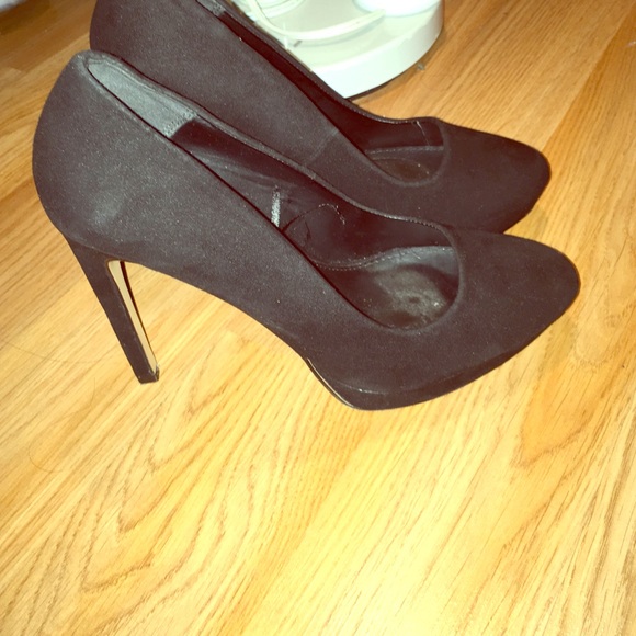 BLACK HIGH HEELS 👠