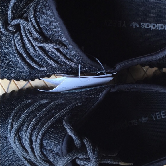 Adidas yeezy boost 350 Pirate Blacks - Picture 2 of 4
