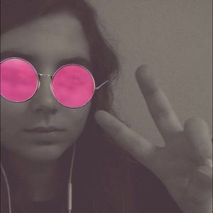 Meet your Posher, Chrissy