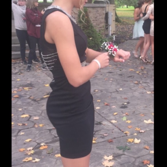 black homecoming dress - Picture 2 of 2