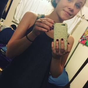 Meet your Posher, Becca