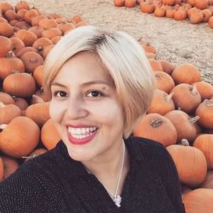 Meet your Posher, Cesia