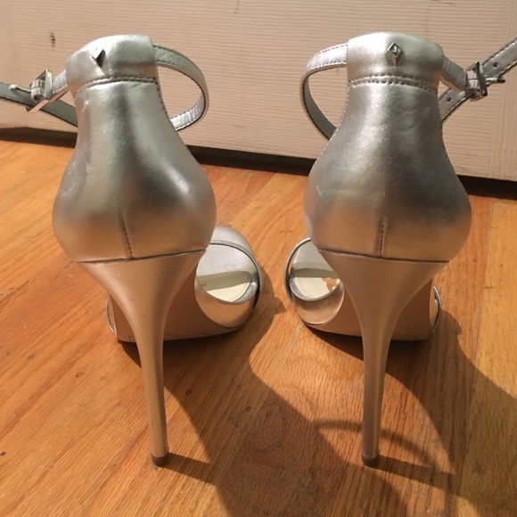 SOLD!!! Sam Edelman Silver Sandals - Picture 2 of 4