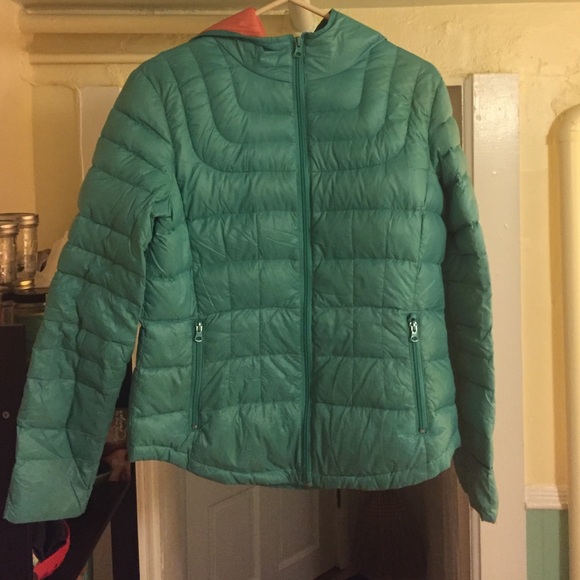 Beautiful Bernardo Teal Down Puffer Jacket