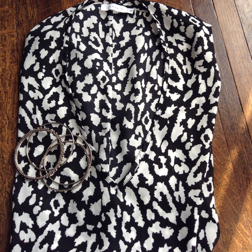 Black and white patterned blouse