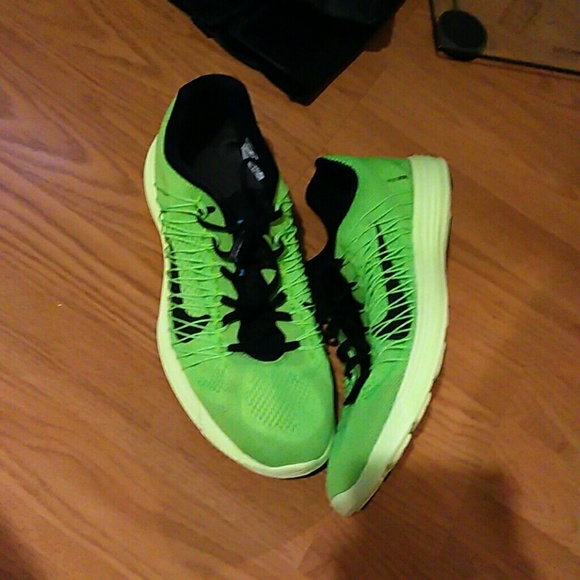 Nike flyknit lunar racer 3