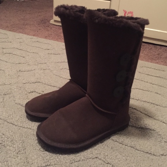 Brown ugg boots
