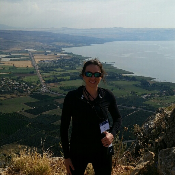 Meet your Posher, Emily - Picture 3 of 3