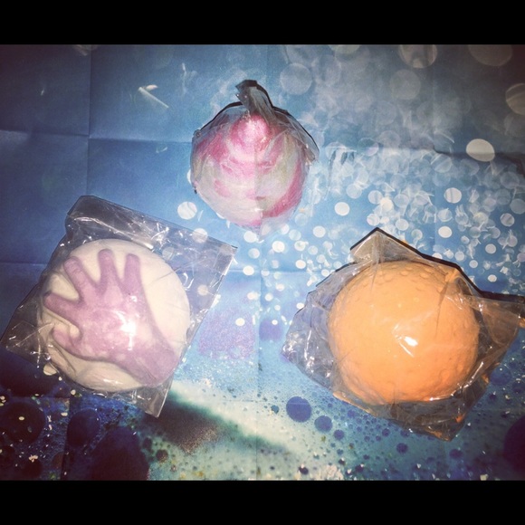 LUSH Candy Mountain, Satsuma & Emotibomb