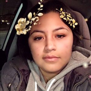 Meet your Posher, Roxana