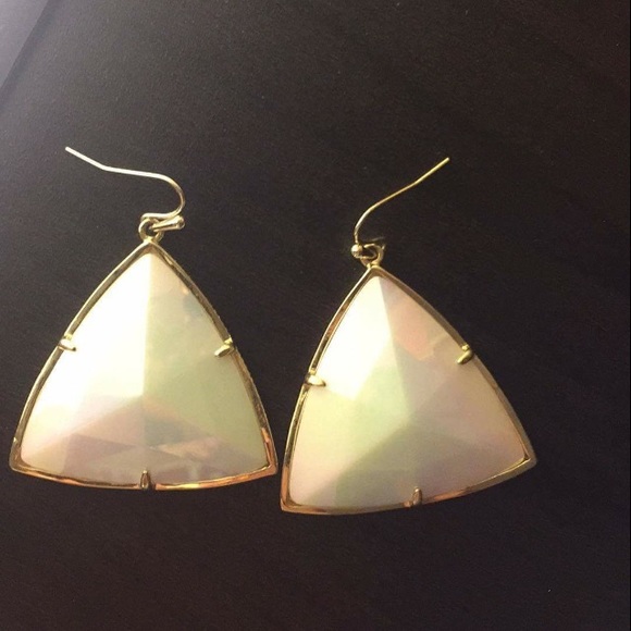 White Iridescent Nikki