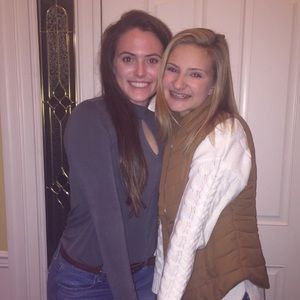 Meet your Posher, Claudia