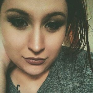 Meet your Posher, Leah