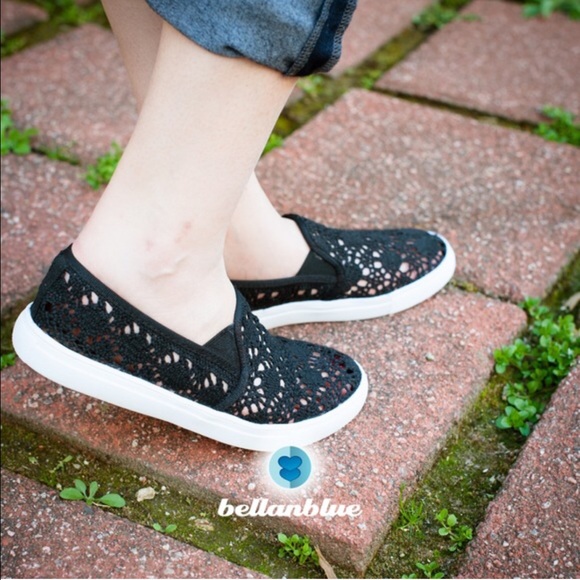 The ELSA embroidered slip ons - PEACH - Picture 5 of 7