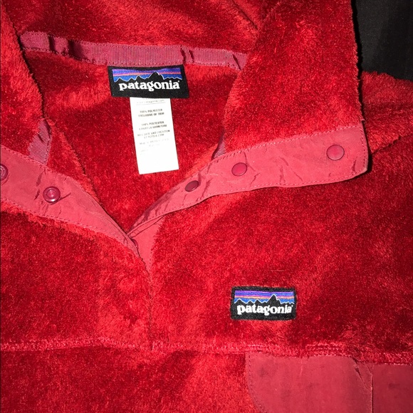 100% Polyester Pullover. Women's size XL