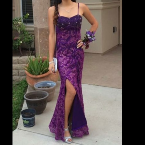 Prom dress - Picture 1 of 2