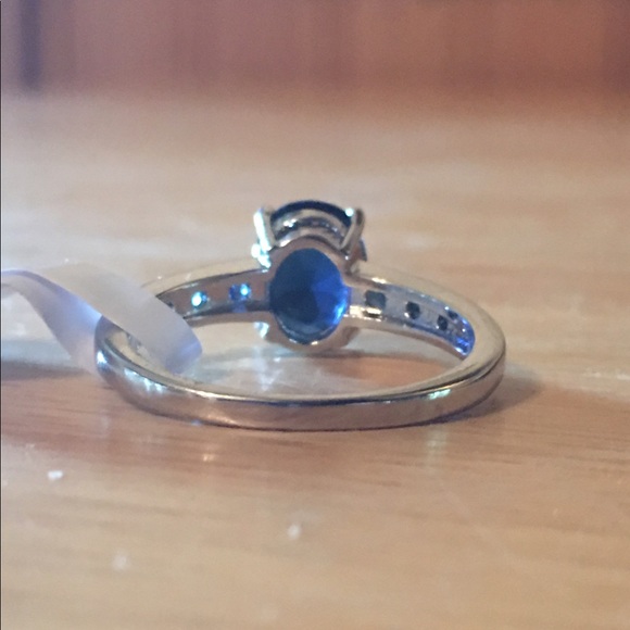 5⭐️RATED BLUE SAPPHIRE RING - Picture 6 of 8