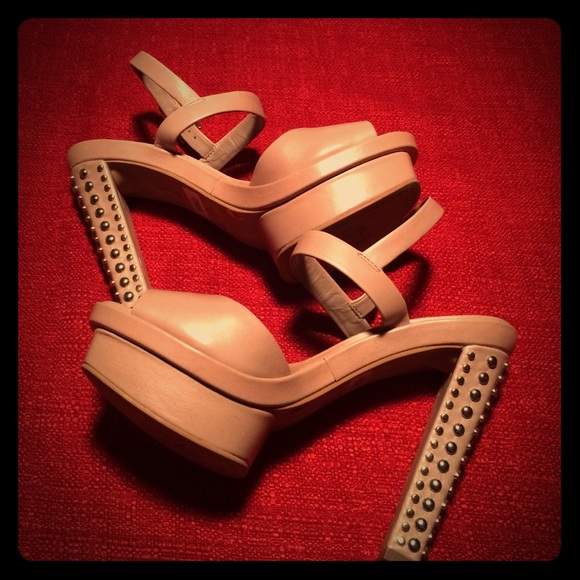 Vince Camuto Heels