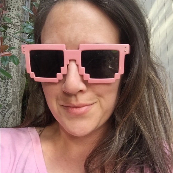 Meet your Posher, Sarah - Picture 2 of 5