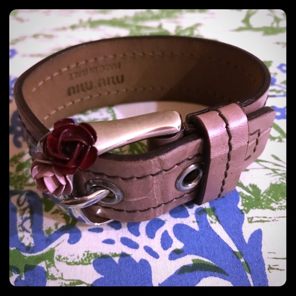 MIU MIU LEATHER EMBOSSED BRACELET WITH BUCKLE