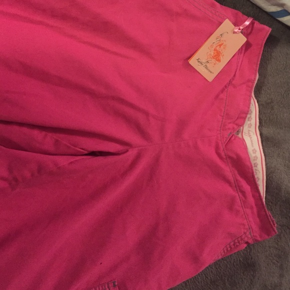 Koi scrub pants pink with side pocket.