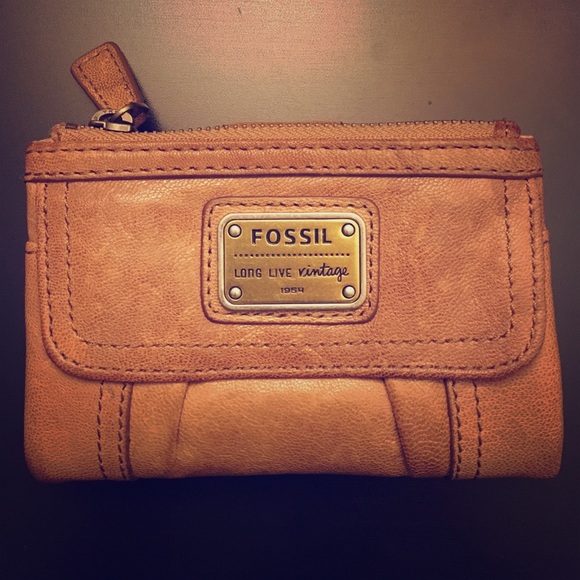 FOSSIL Tan Multifunction Leather Wallet