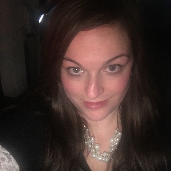 Meet your Posher, Holly