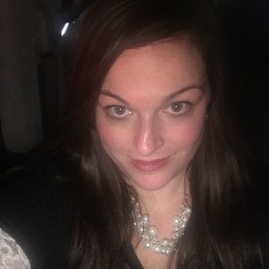 Meet your Posher, Holly