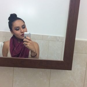 Meet your Posher, Noemi