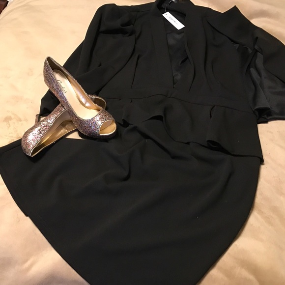Plus Size Cape Dress. 3x (18/20)