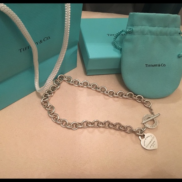 Tiffany & Co "Return to" Heart toggle necklace
