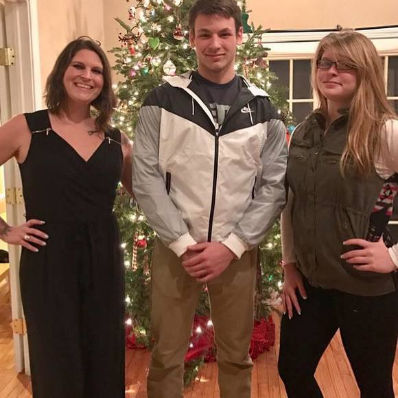 Meet your Posher, April