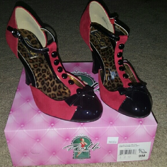 Pinup Couture High Heel Red Suede 4"
