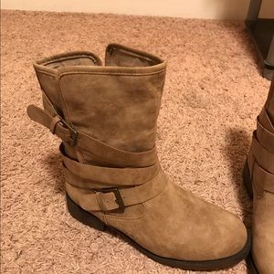 Tan Just Fab ankle boots