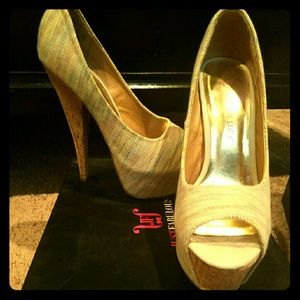 Just Fab pumps worn once