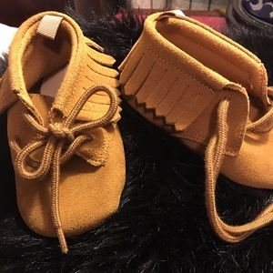 Baby moccasins size 18-24 months
