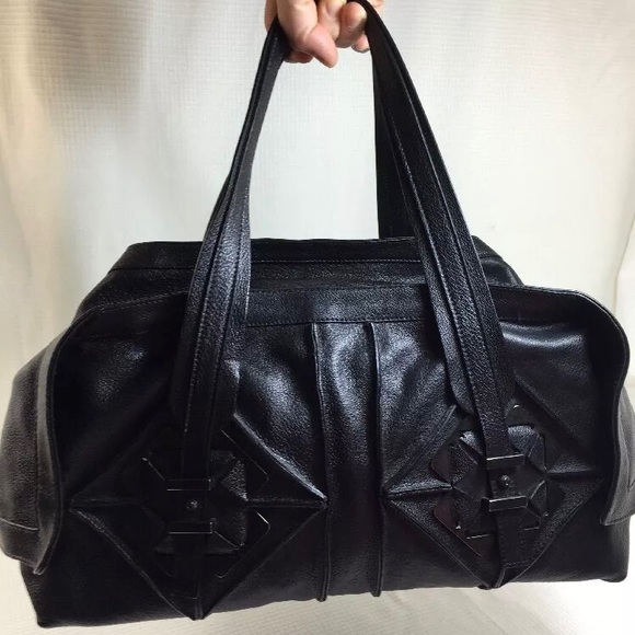 SALVATORE FERRAGAMO BLACK LEATHER HANDBAG FJ21A286 - Picture 1 of 4