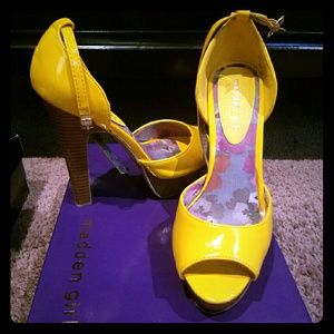 Madden girl pumps