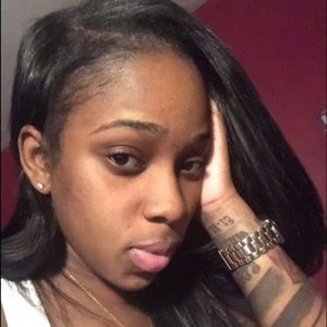 Meet your Posher, Shakira