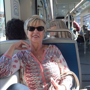 Meet your Posher, Glenda