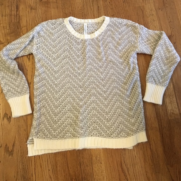 Aeropostale knit sweater