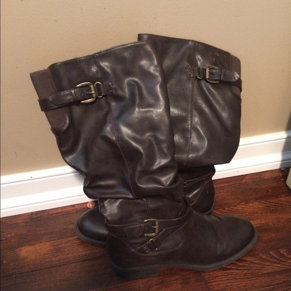 White Mountain Boots size 9