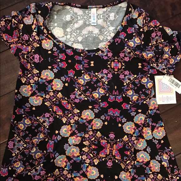 LuLaRoe Classic T Brand New