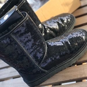 Classic Short Sparkle Genuine Shearling Boot