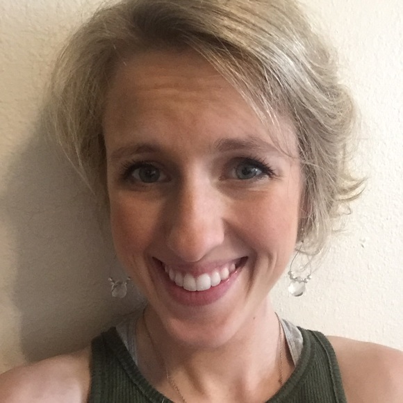 Handmade translucent drop and pearl earrings - Picture 4 of 4