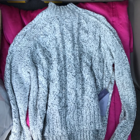 Never worn Jennifer Lopez sweater large