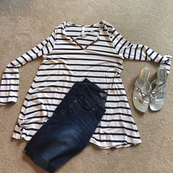 LAST! Final price⭐️Navy and White Striped Tunic - Picture 3 of 3
