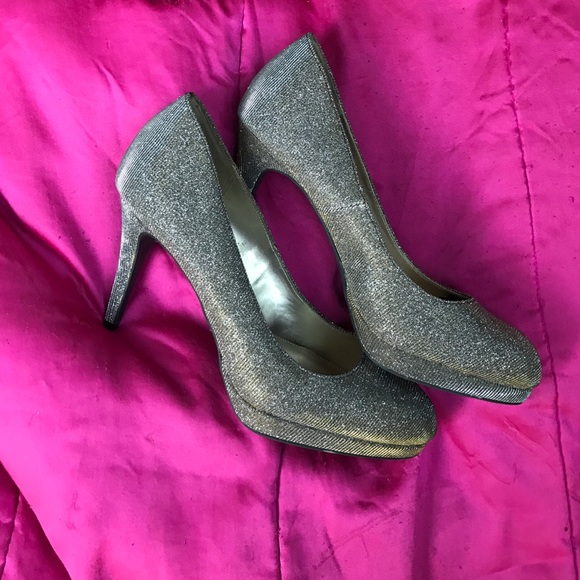 Heels ( worn once to homecoming dance) size 10