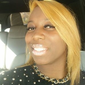 Meet your Posher, Ebone